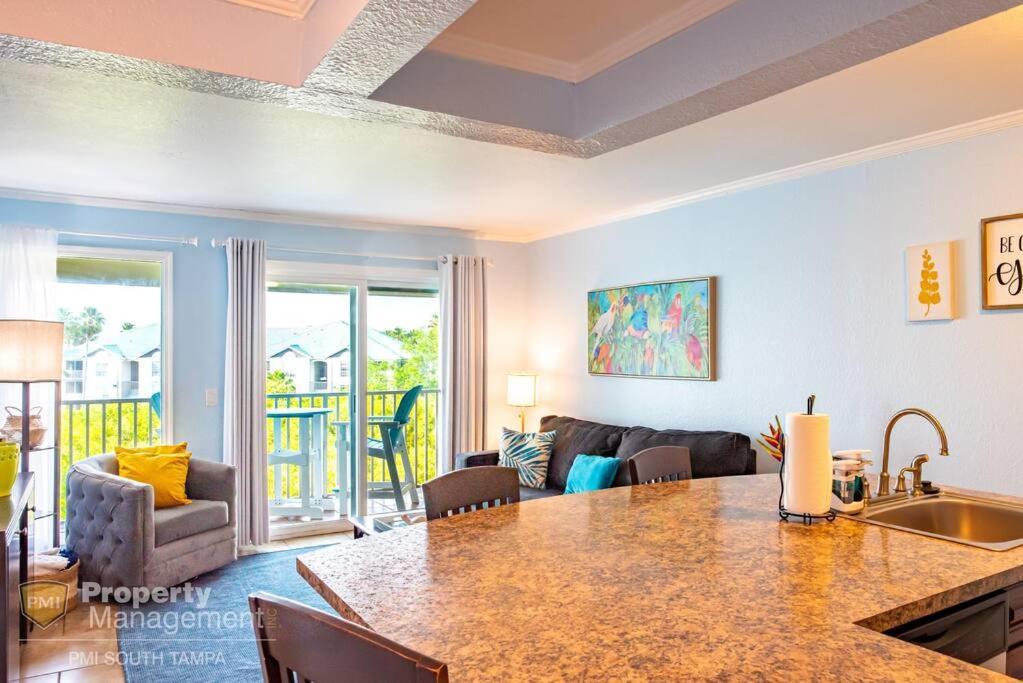 Tropical Serenity-Water View Heated Pool Tiki Bar Tampa Exterior photo