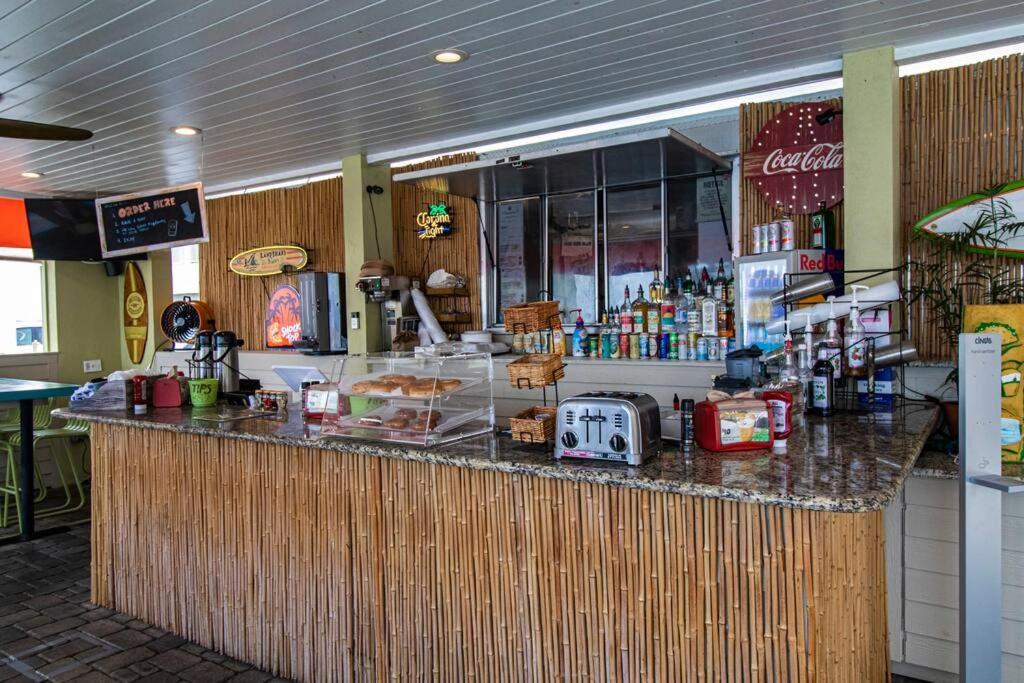 Tropical Serenity-Water View Heated Pool Tiki Bar Tampa Exterior photo