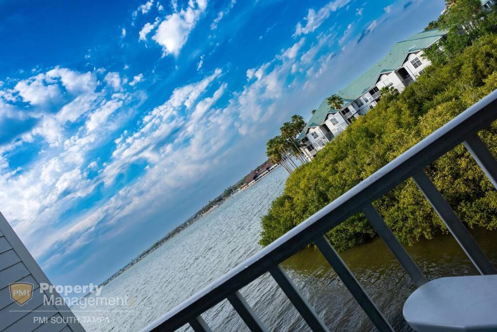 Tropical Serenity-Water View Heated Pool Tiki Bar Tampa Exterior photo